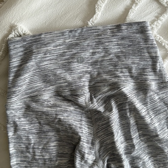 Lululemon Wunder Under Hi-Rise 7/8 Tight - Picture 4 of 6